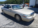 Lincoln Town Car Signature 1LNHM81W65Y638878 fotografie