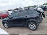Toyota Corolla Cross Le 7MUCAAAG9NV006871 photo