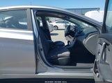 Hyundai Elantra Se 5NPDH4AE4GH789505 fotografie