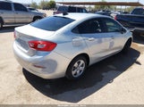 Chevrolet Cruze Ls Auto 1G1BC5SM0H7121121 fotografie
