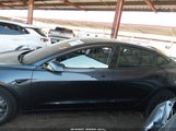 Tesla Model 3 5YJ3E1EA4RF786602 fotografie