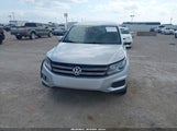Volkswagen Tiguan Limited 2.0T WVGAV7AX7JK004803 photo