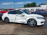 Honda Accord Touring V6 1HGCR3F94HA012895 fotografie