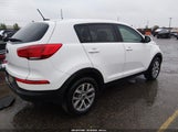 Kia Sportage Lx KNDPBCAC8F7695640 снимка