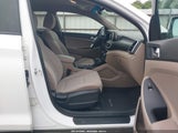Hyundai Tucson Value KM8J3CA40LU248918 снимка