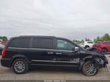 Chrysler Town & Country Touring-L Anniversary Edition 2C4RC1CG7GR221124 снимка