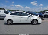 Toyota Prius Two JTDKN3DU0B5315170 photo