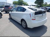 Toyota Prius Two JTDKN3DU0B5315170 photo
