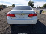 Honda Accord Touring 1HGCR3F92FA025237 снимка