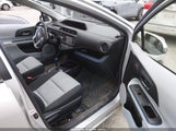 Toyota Prius C Three JTDKDTB37D1551340 снимка
