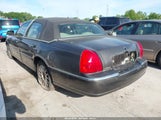 Lincoln Town Car Signature 1LNHM81WX5Y606452 fotografie