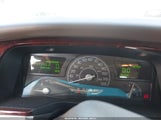 Lincoln Town Car Signature 1LNHM81WX5Y606452 снимка