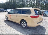Toyota Sienna Le 8 Passenger 5TDKK3DC2FS580835 снимка