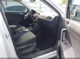 Volkswagen Tiguan 2.0T Se/2.0T Sel/2.0T Sel R-Line/2.0T Sel R-Line Black 3VV2B7AX0KM176829 fotografie