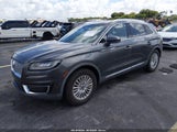 Lincoln Nautilus Standard 2LMPJ6J93KBL65334 снимка