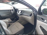 Hyundai Tucson Value KM8J33A28JU632649 fotografie
