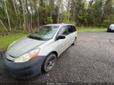 Toyota Sienna Le 5TDZK23C27S083702 снимка