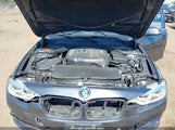 BMW 330I xDrive WBA8D9G51HNU60972 fotografie