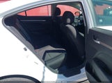Hyundai Elantra Se 5NPD74LF7LH617892 снимка