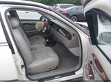Lincoln Town Car Executive 1LNHM81W02Y611445 photo