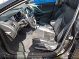 Hyundai Elantra Limited (Ulsan Plant) KMHDH4AE2CU469112 photo