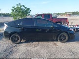 Toyota Prius Two JTDKN3DU5D5559724 снимка