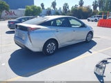 Toyota Prius Two JTDKBRFU7H3575451 снимка