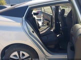 Toyota Prius Two JTDKBRFU7H3575451 снимка