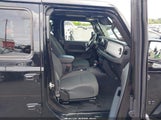 Jeep Wrangler 4-Door Sahara 4X4 1C4PJXEN8SW589596 снимка