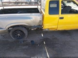 Chevrolet S-10 Ls 1GCCS19W528222820 photo