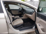 Hyundai Elantra Se 5NPD74LF1HH127441 снимка