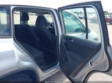 Volkswagen Tiguan S WVGAV7AX7CW589345 снимка