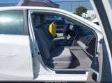 Toyota Camry Le 4T4BF1FK5GR535397 photo