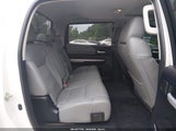 Toyota Tundra Limited 5.7L V8 5TFFY5F18EX153191 снимка
