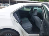 Toyota Corolla L 5YFBURHE2HP672578 снимка