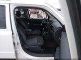 Jeep Patriot Latitude 1C4NJRFB5DD189906 снимка