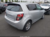 Chevrolet Sonic Ls Auto 1G1JA6SH6F4160465 снимка