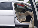 Ford Taurus Se 1FAHP2D89JG103913 photo