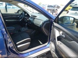Nissan Rogue Sv 5N1AT2MV1HC786426 fotografie