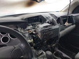 Toyota Tundra Grade 5.7L V8 5TFDW5F16DX316884 снимка