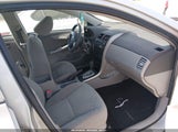 Toyota Corolla Le 2T1BU4EE2AC325944 fotografie
