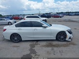 BMW 330I WBA5R1C53KAK10370 снимка