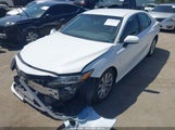 Toyota Camry Le 4T1B11HK8JU061555 photo