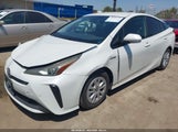 Toyota Prius Le JTDKARFUXK3070255 снимка