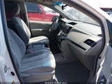 Toyota Sienna Le V6 5TDKK3DC6BS071938 снимка