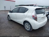 Toyota Prius C Two JTDKDTB33D1555305 fotografie
