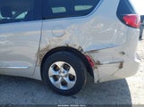 Chrysler Pacifica Touring-L Plus 2C4RC1EG2HR578225 снимка