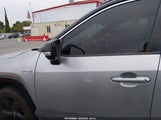 Toyota Rav4 Xse Hybrid JTMEWRFV5LJ044621 fotografie