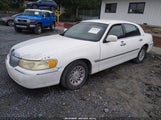 Lincoln Town Car Executive 1LNHM81W6XY706020 fotografie