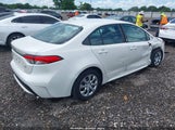 Toyota Corolla Le 5YFEPRAE6LP101585 photo